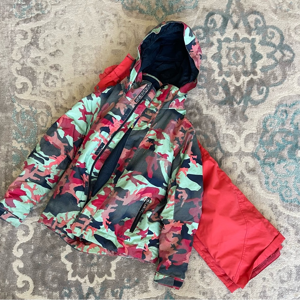 Girls Burton board suit